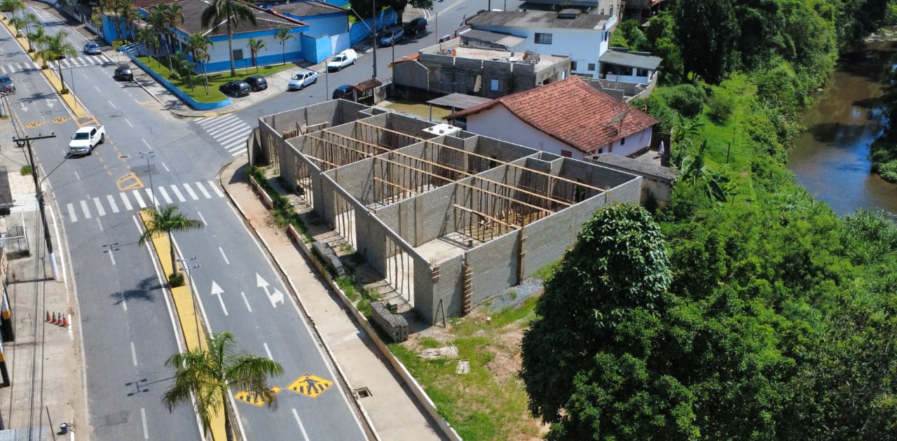 construção comercial